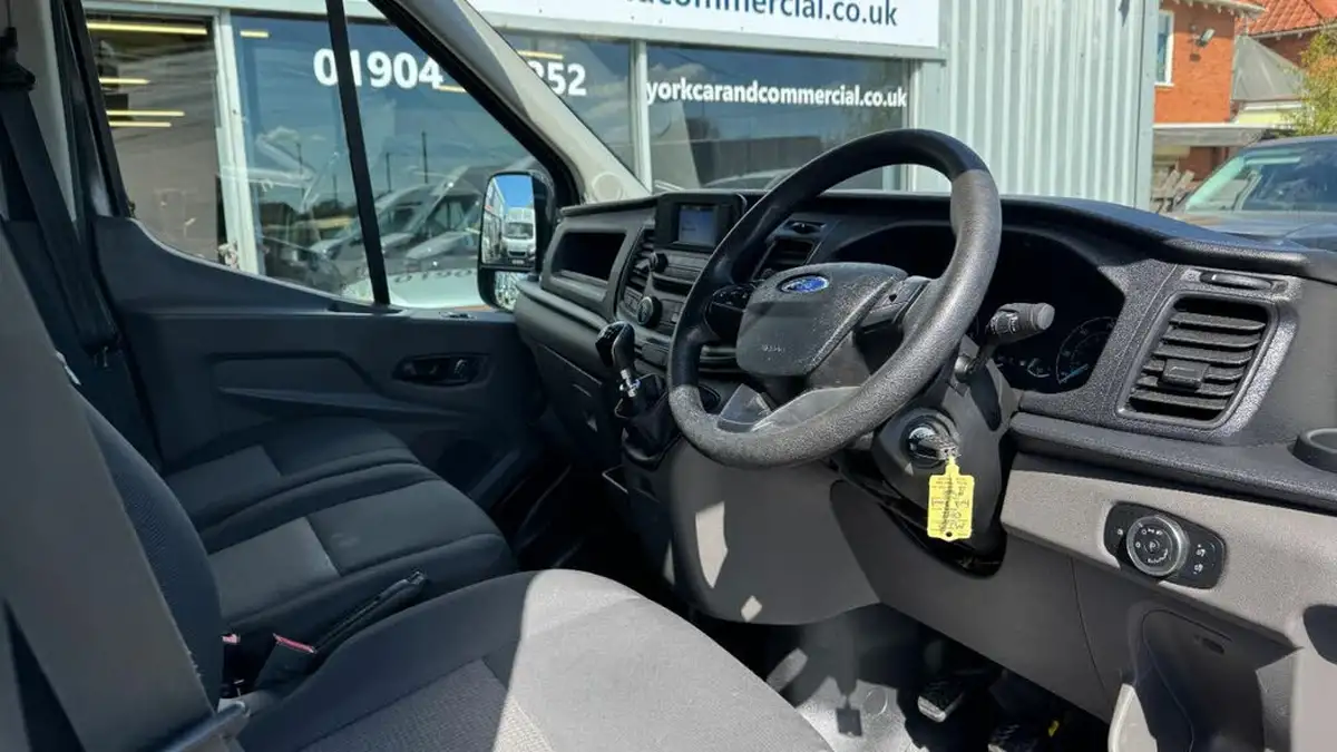 2022-ford-transit-big-25