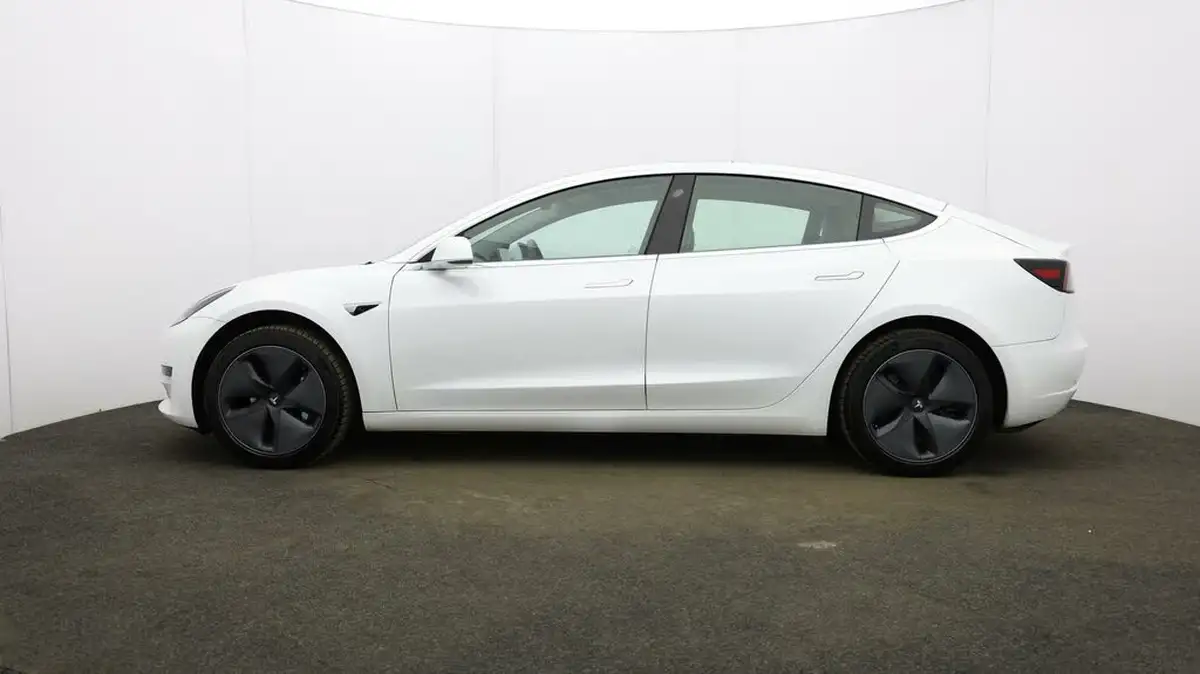2020-tesla-model-3-e-standard-plus-big-3