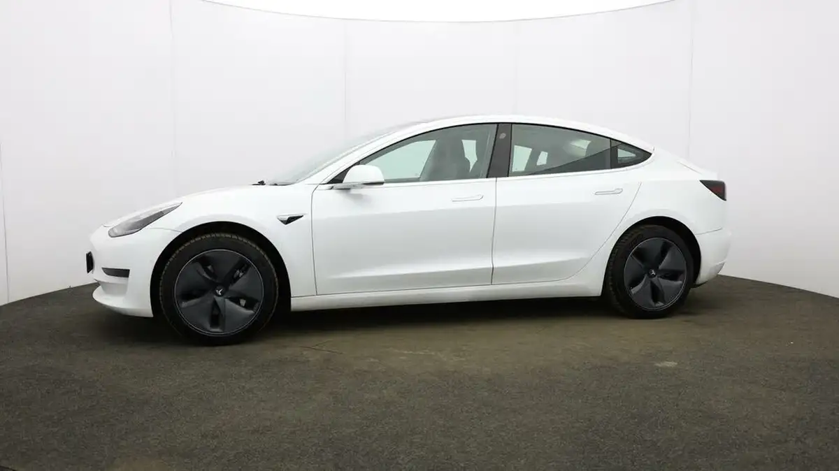 2020-tesla-model-3-e-standard-plus-big-24