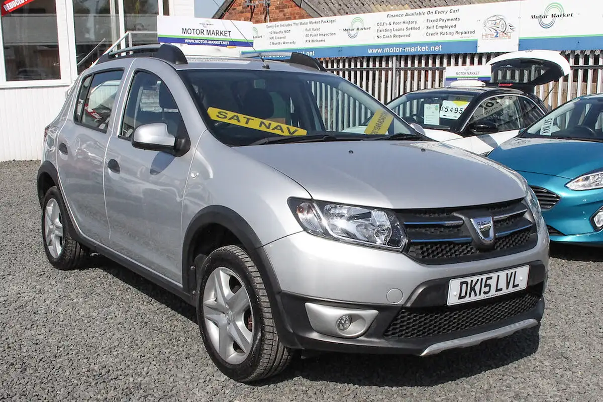 2015-dacia-sandero-stepway-15d-laureate-big-3
