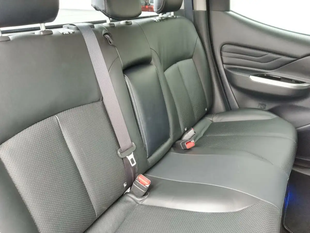 2020-mitsubishi-l200-22di-d-barbarian-auto-big-18