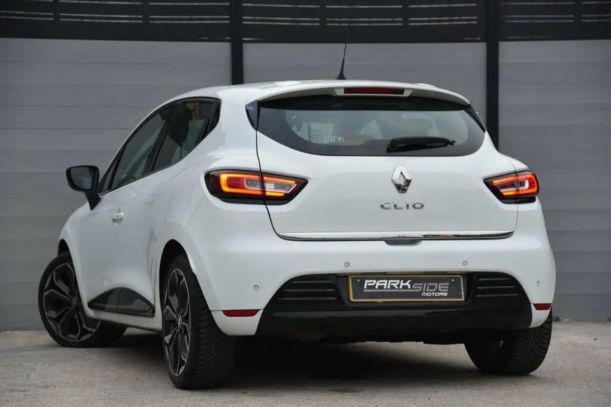 2017-renault-clio-09-tce-dynamique-s-nav-big-2