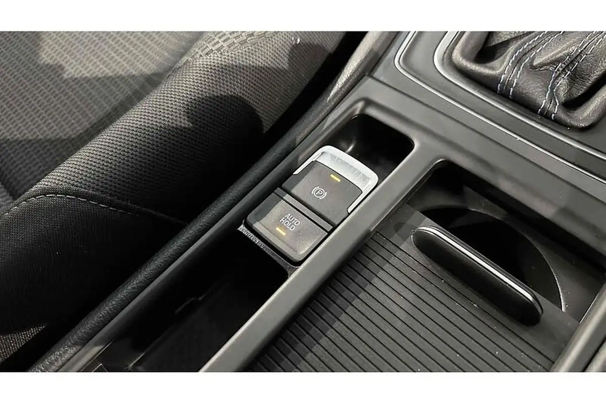 2019-volkswagen-golf-e-e-golf-big-41