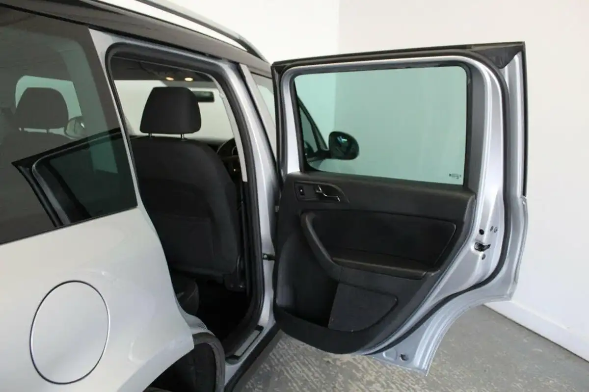 2013-skoda-yeti-20td-adventure-110bhp-big-19