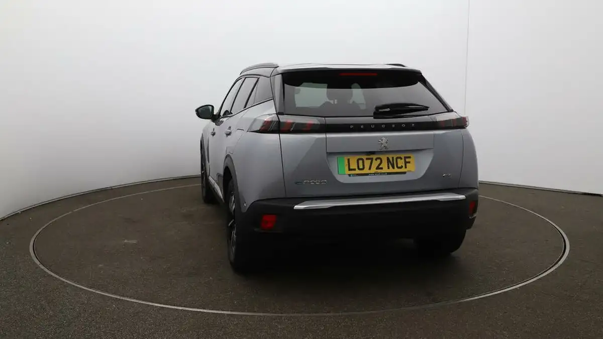 2023-peugeot-2008-suv-e-gt-136bhp-50kwh-station-wagon-big-53