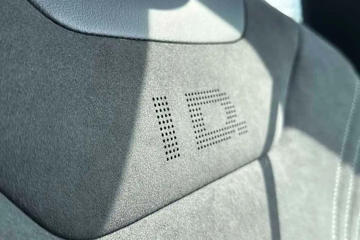 2022-volkswagen-id4-e-life-148ps-52kwh-pure-performance-big-27