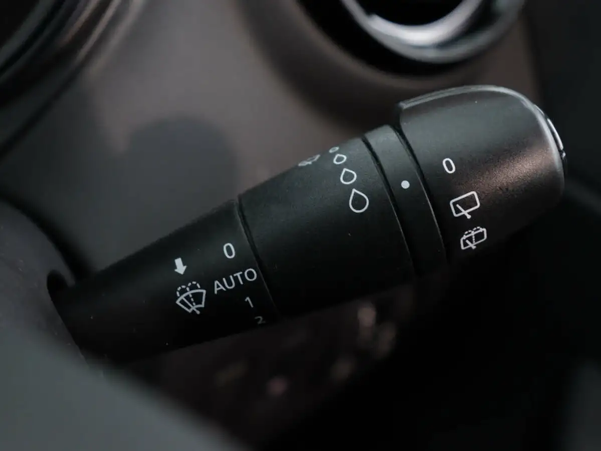2019-renault-captur-13-tce-iconic-130bhp-ss-big-32