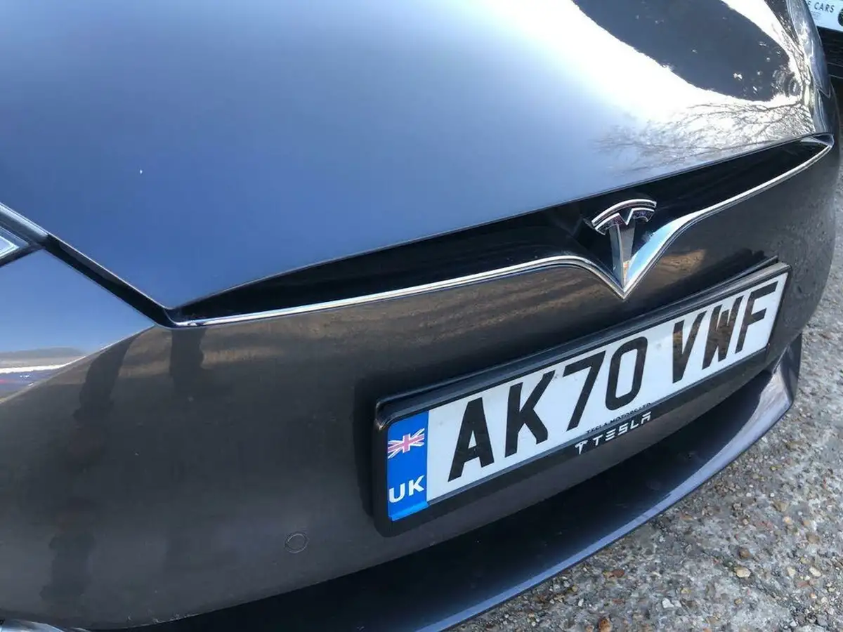 2020-tesla-model-s-e-long-range-big-27
