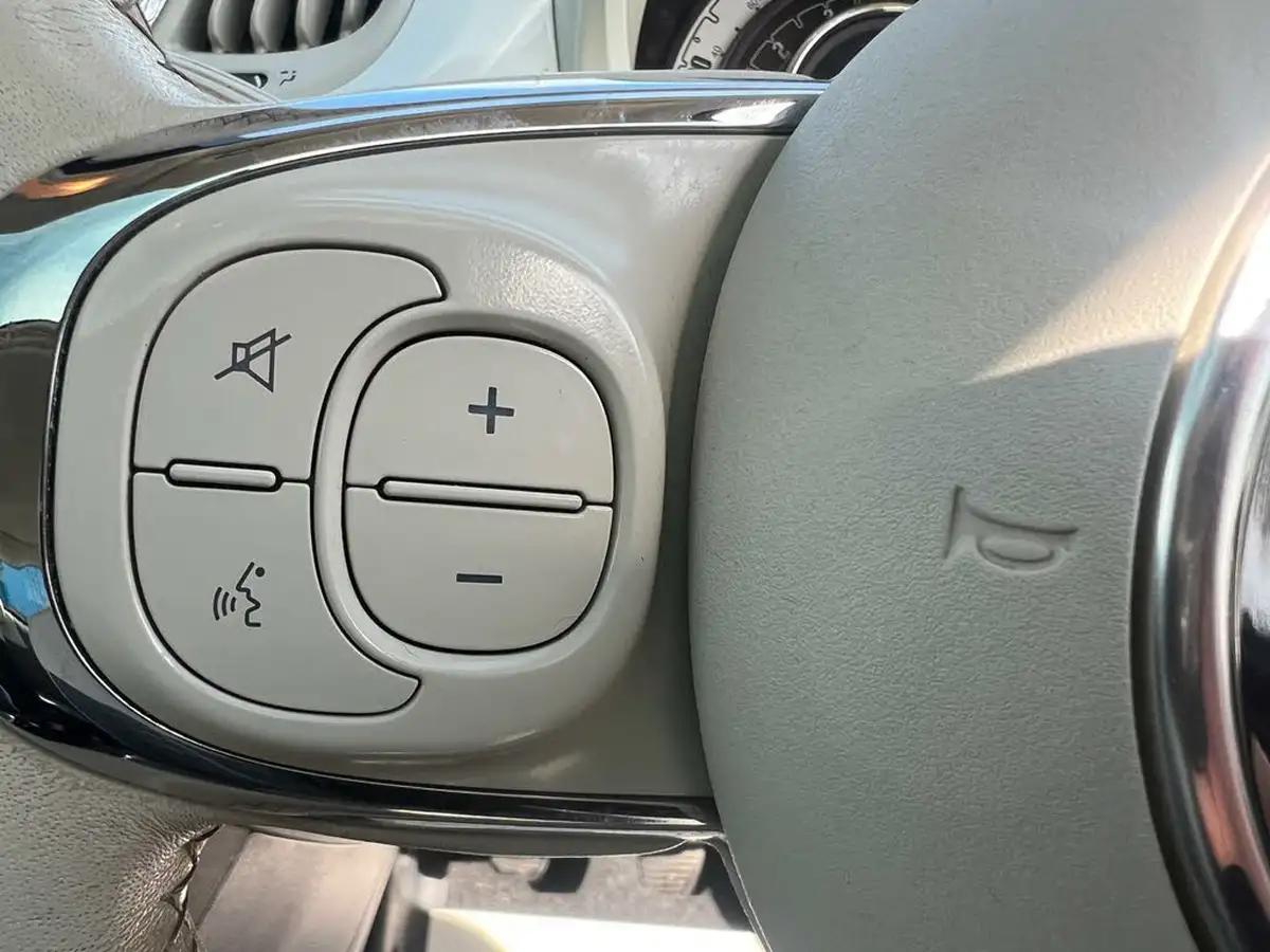 2016-fiat-500-12-lounge-big-21