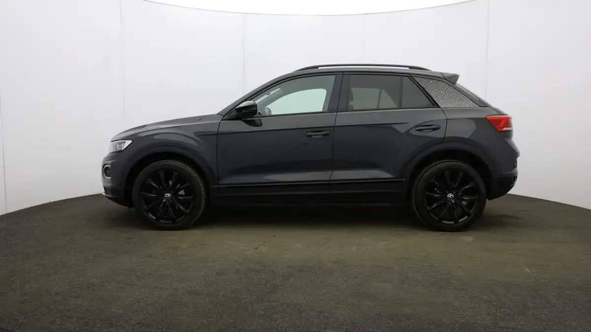 2021-volkswagen-t-roc-15-tsi-black-edition-dsg-big-3