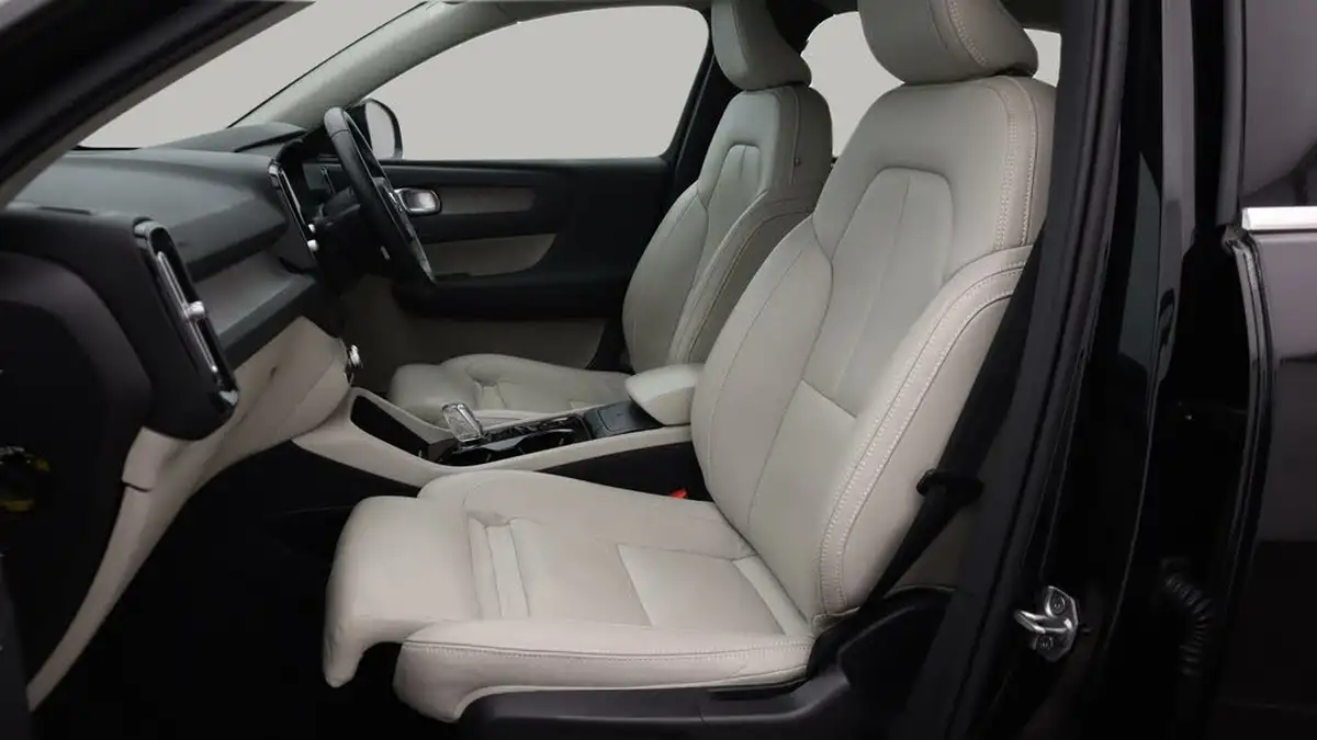 2020-volvo-xc40-20-b4-inscription-pro-big-14