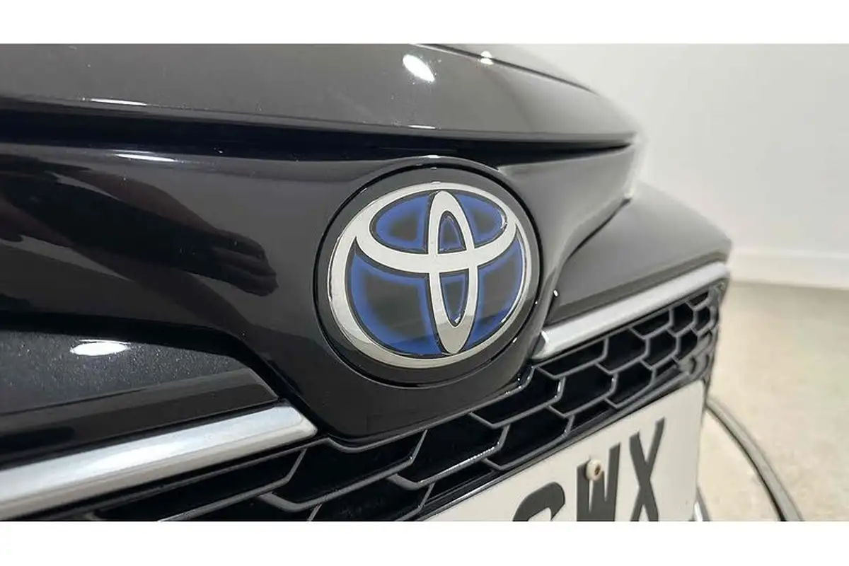 2021-toyota-corolla-20-vvt-i-excel-18in-alloy-wheelstrk-touring-sports-big-17