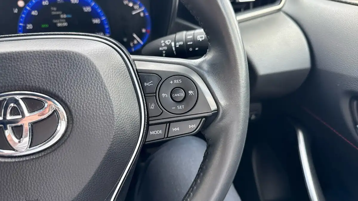2021-toyota-corolla-18-vvt-i-excel-trk-hatchback-big-28