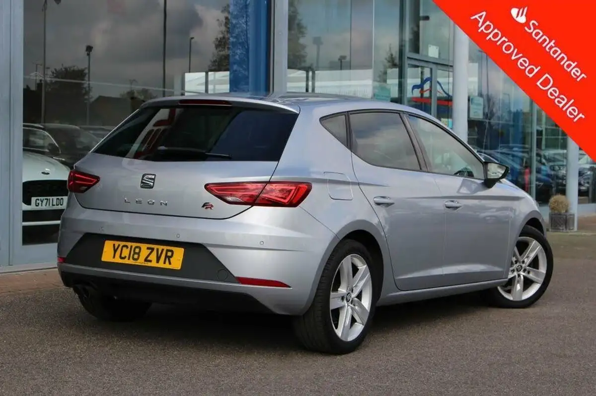 2018-seat-leon-14-ecotsi-fr-technology-hatchback-5d-dsg-big-3