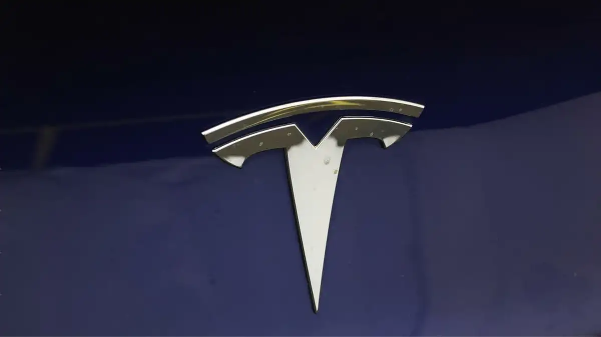 2020-tesla-model-3-e-standard-plus-big-19