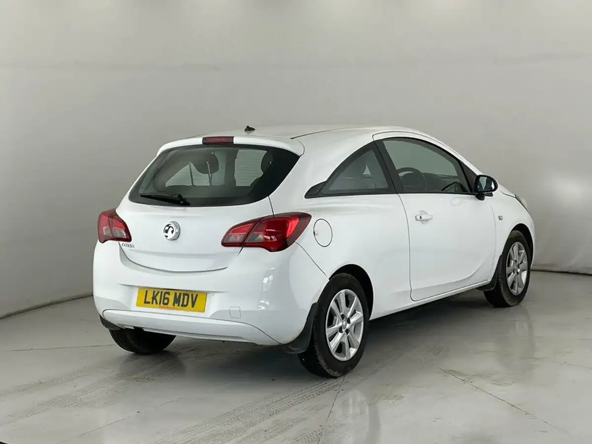 2016-vauxhall-corsa-13cdti-design-75ps-ecoflex-ss-3d-big-3