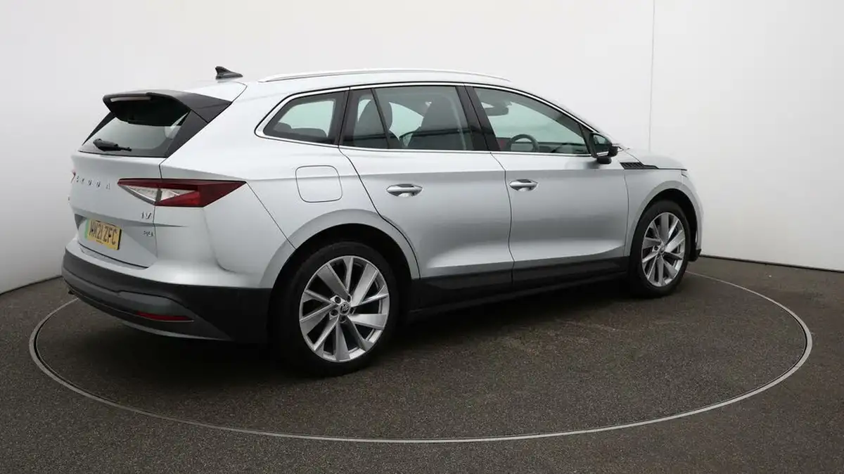 2021-skoda-enyaq-e-80-loft-82-kwh-big-45