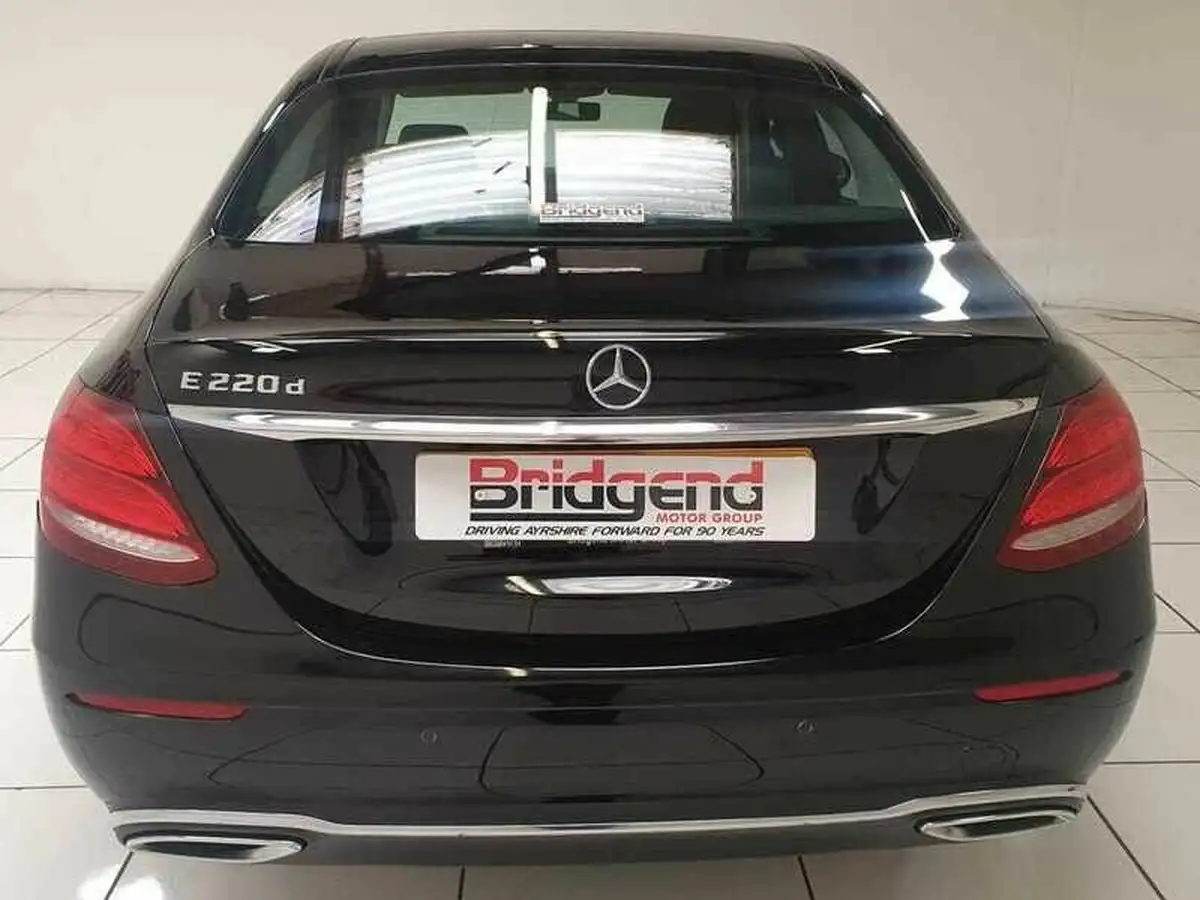 2017-mercedes-benz-e-class-20d-e220d-se-ss-saloon-4d-big-3
