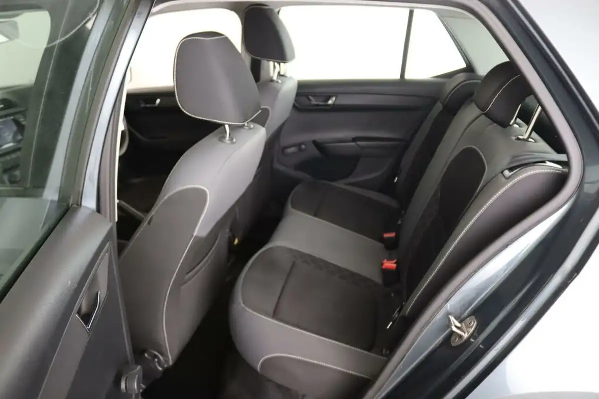 2019-skoda-fabia-10-tsi-se-95ps-hatchback-big-11