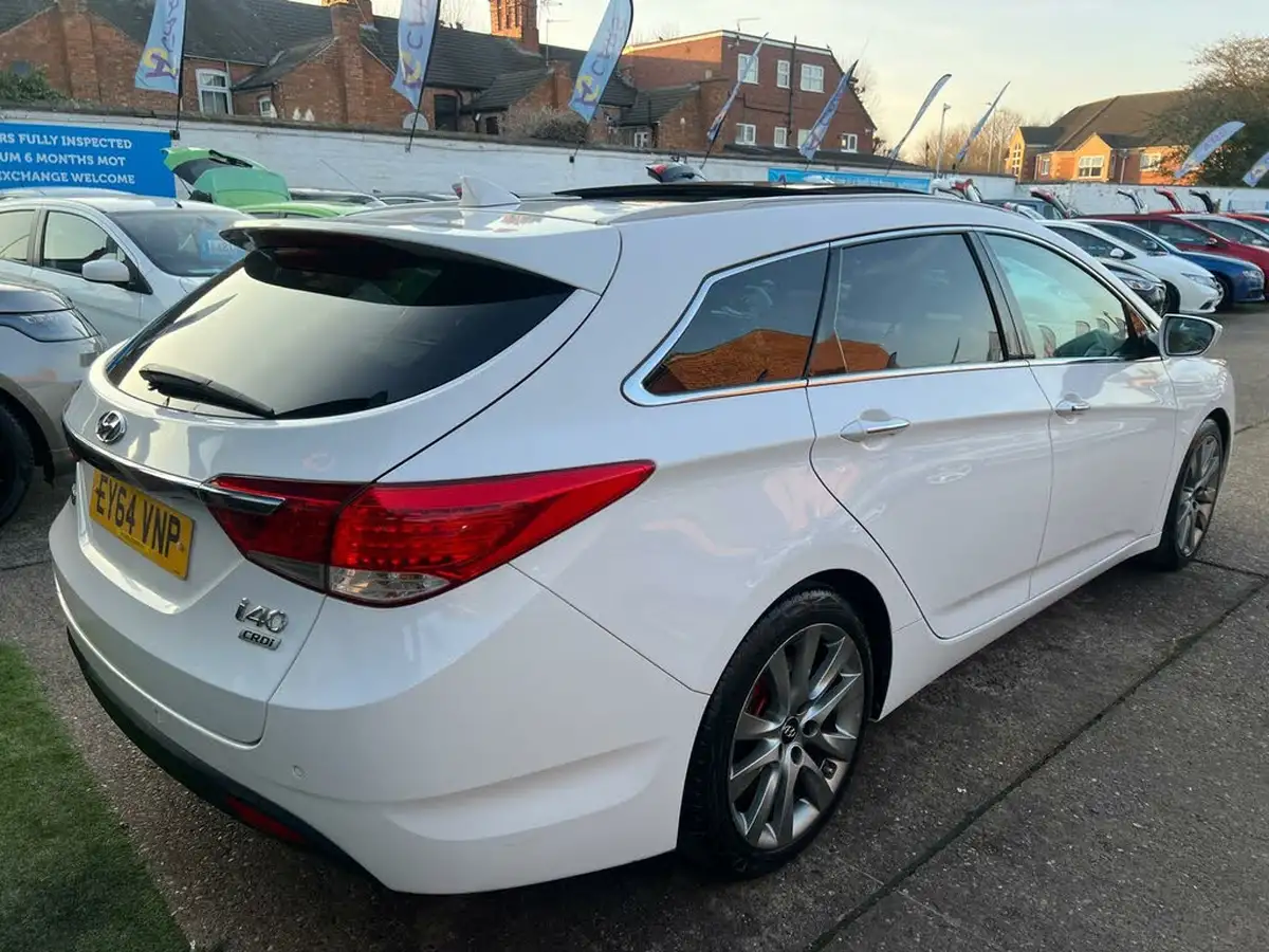 2015-hyundai-i40-17td-premium-estate-5d-auto-big-10
