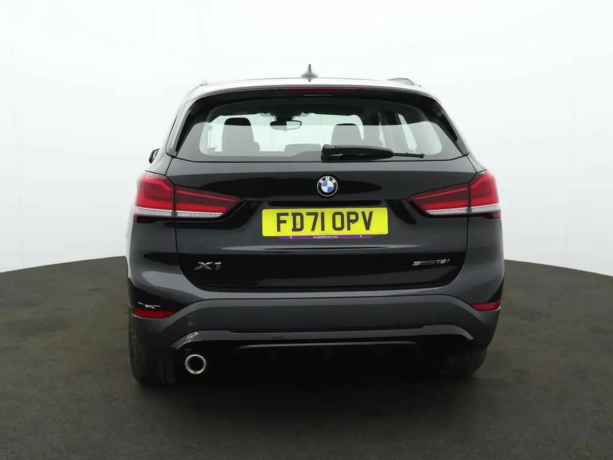 2021-bmw-x1-15-sdrive18i-sport-big-2
