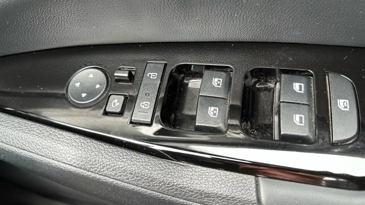 2023-kia-sportage-16-t-gdi-4-226bhp-hev-auto-big-28