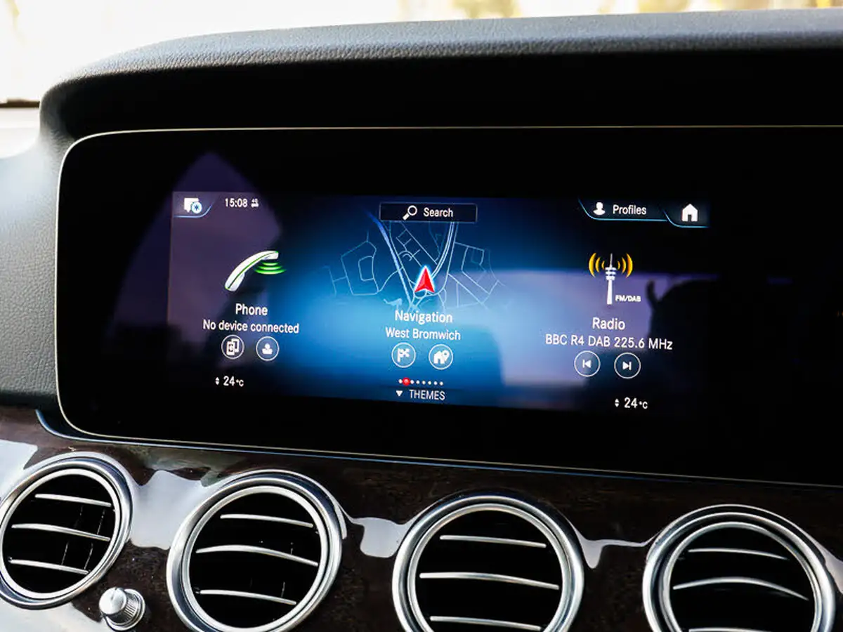 2021-mercedes-benz-e-class-big-9