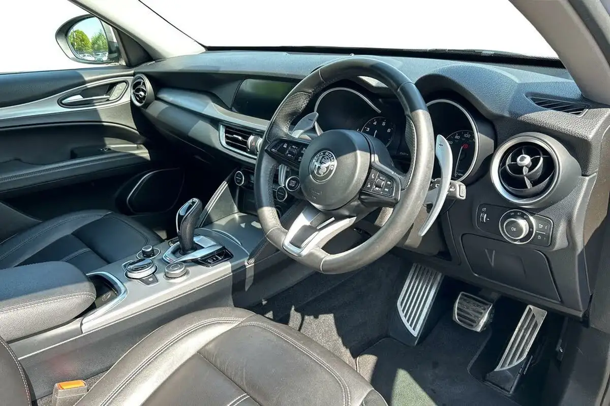 2021-alfa-romeo-stelvio-20-sprint-big-24