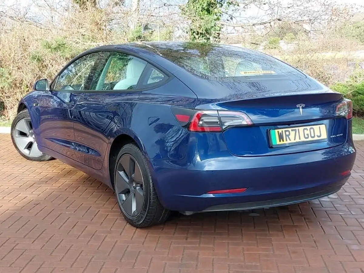 2021-tesla-model-3-e-long-range-awd-big-1