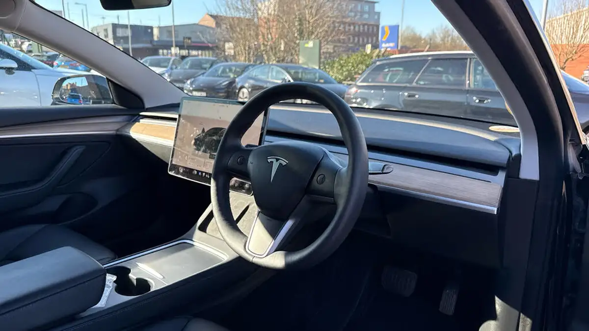 2021-tesla-model-3-e-standard-plus-big-8