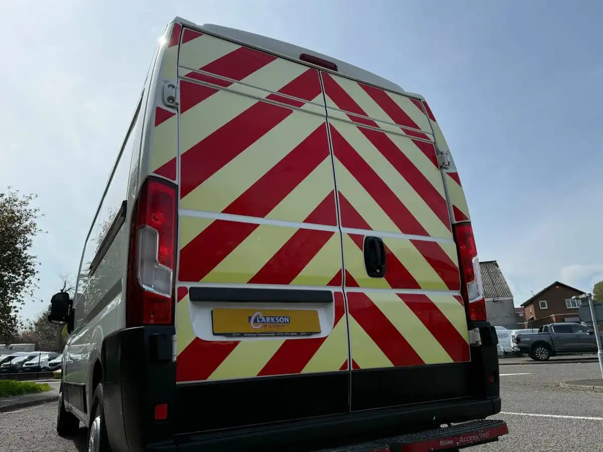 2020-citroen-relay-22bluehdi-35-l2h2-x-big-24