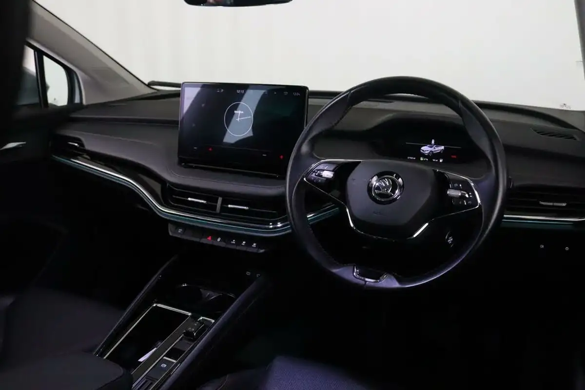 2021-skoda-enyaq-e-60-eco-suite-62-kwh-big-13
