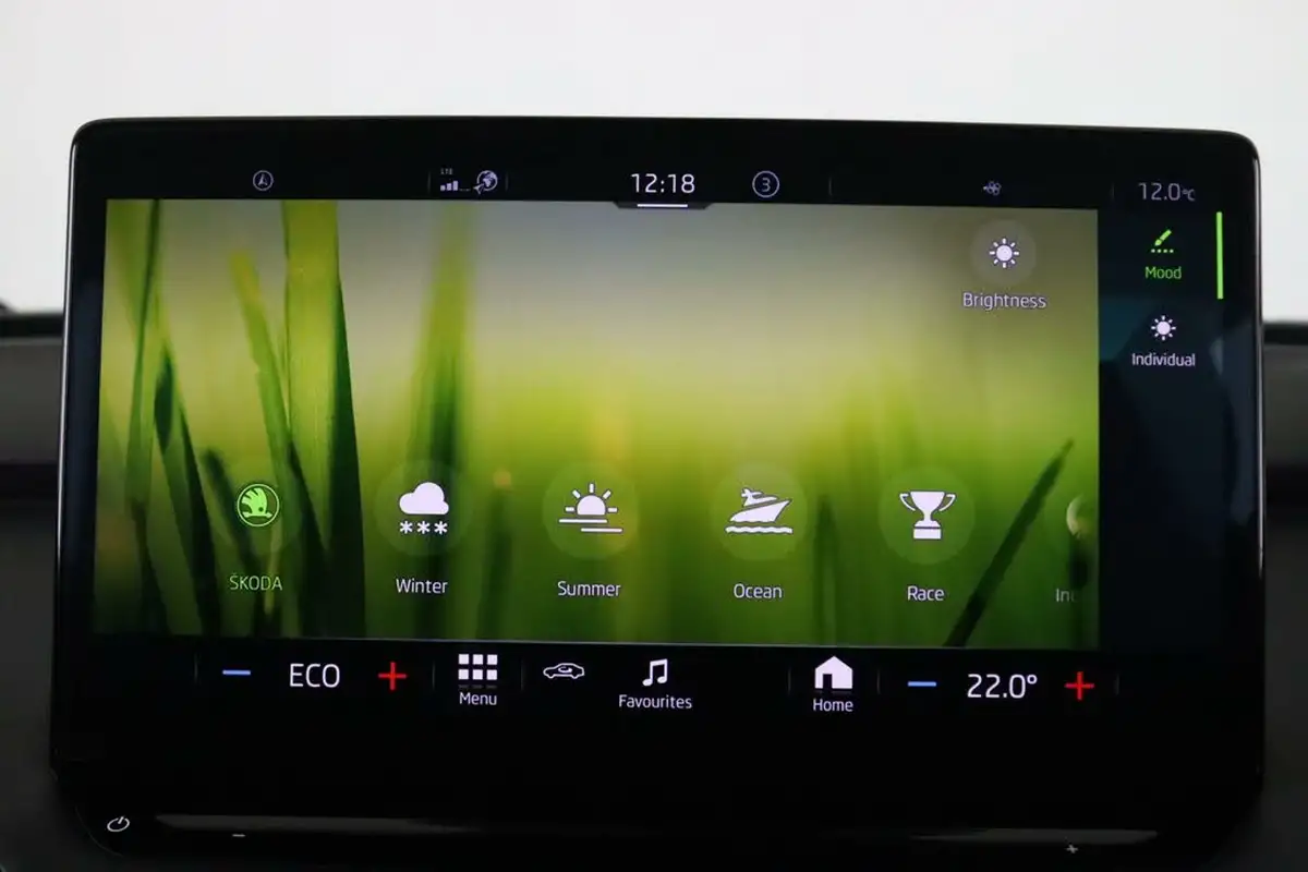 2021-skoda-enyaq-e-60-eco-suite-62-kwh-big-37