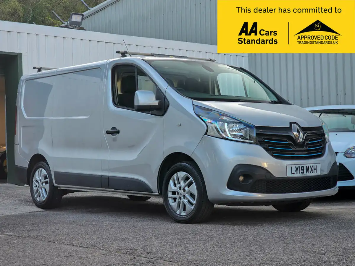 2019-renault-trafic-16dci-sl27-120-sport-nav-e6-panel-van-big-0
