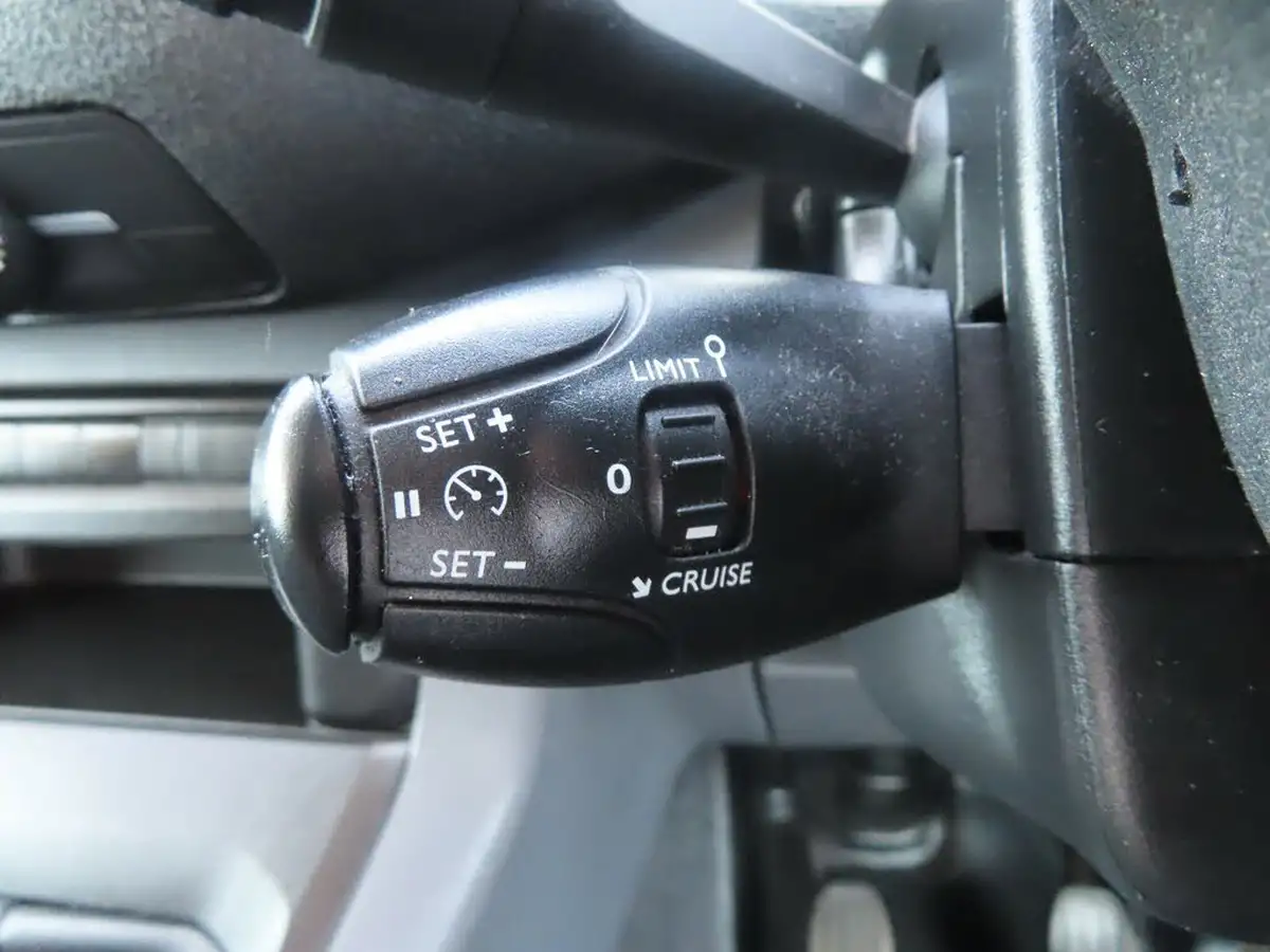 2020-vauxhall-vivaro-20td-3100-l1h1-sportive-120pseu6dt-panel-big-34