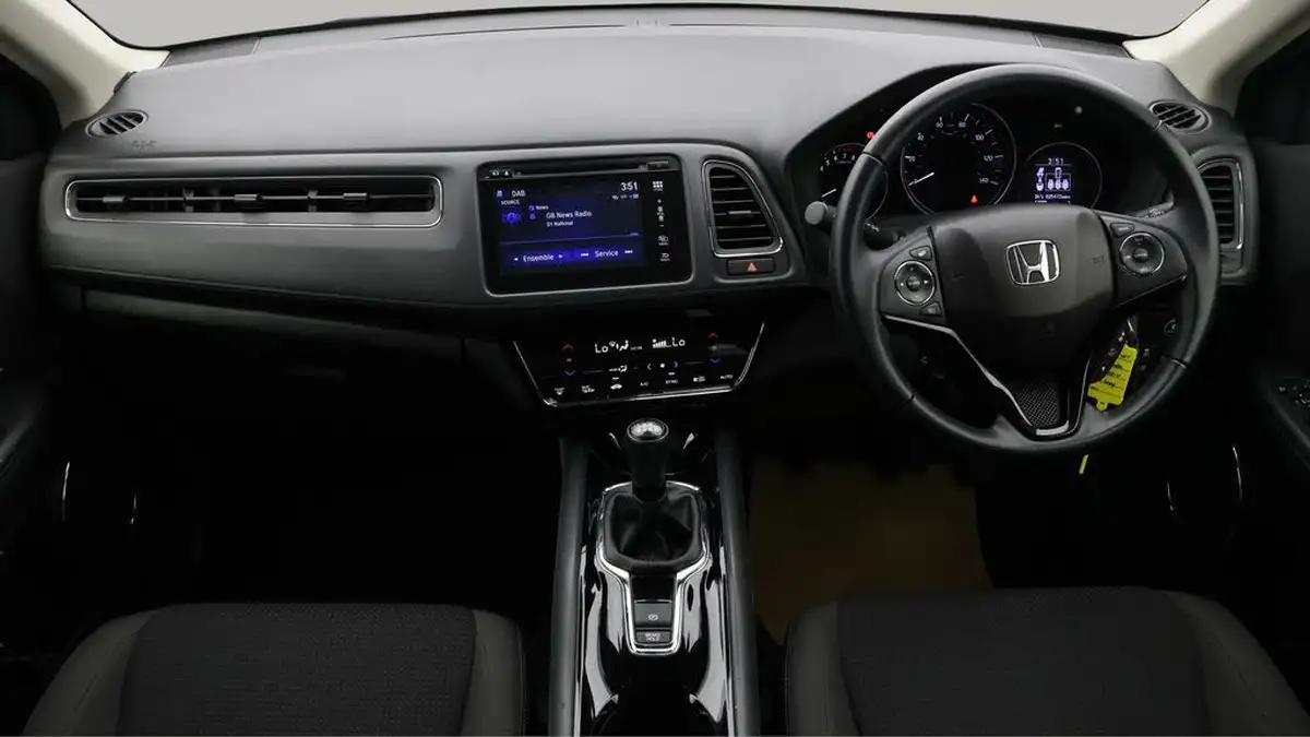 2020-honda-hr-v-15-i-vtec-se-big-12
