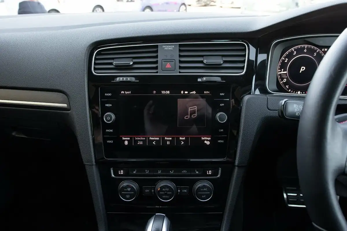 2020-volkswagen-golf-20-tsi-gti-performance-5d-dsg-big-22