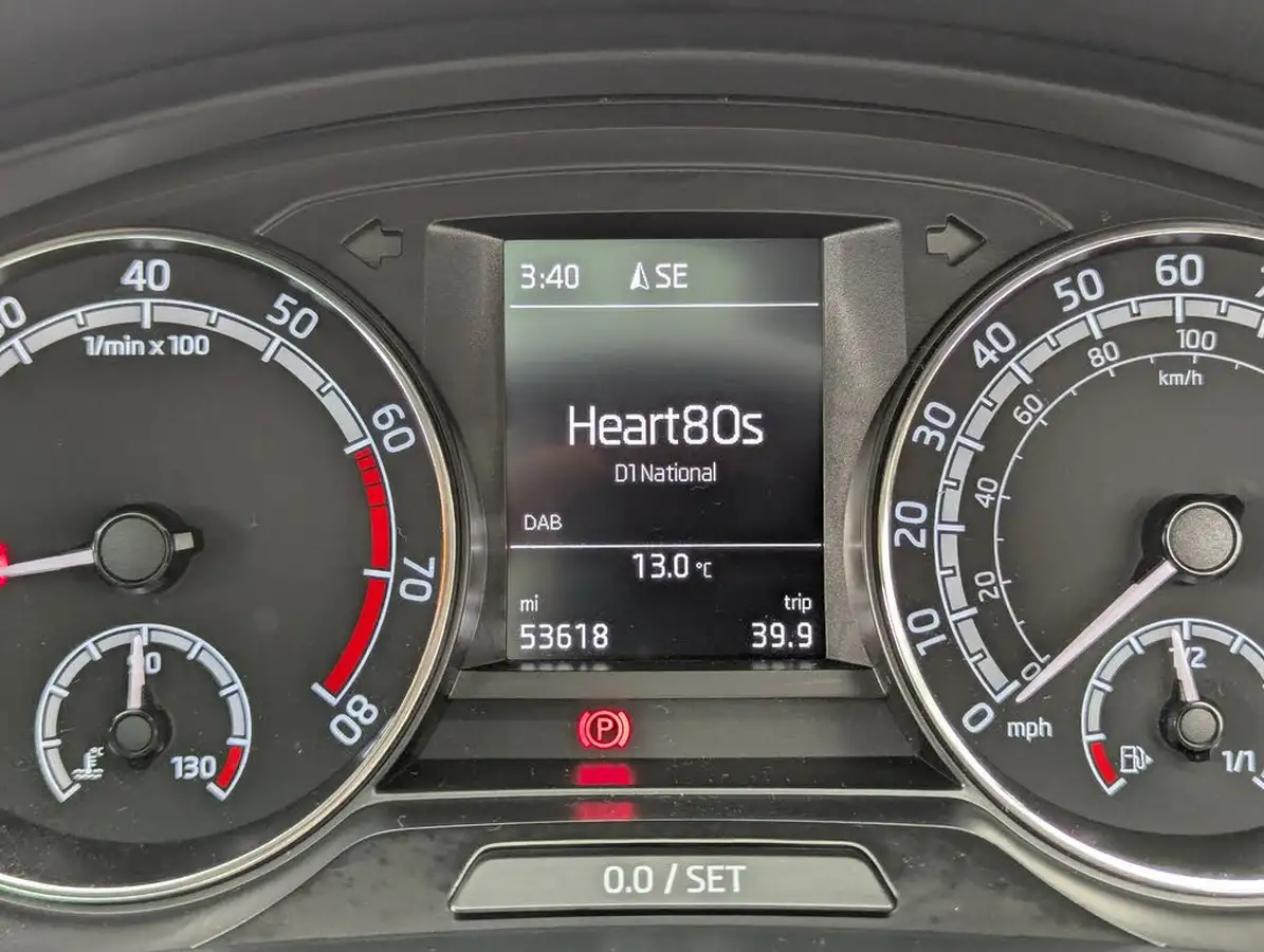 2017-skoda-rapid-spaceback-10-tsi-se-sport-109ps-big-21