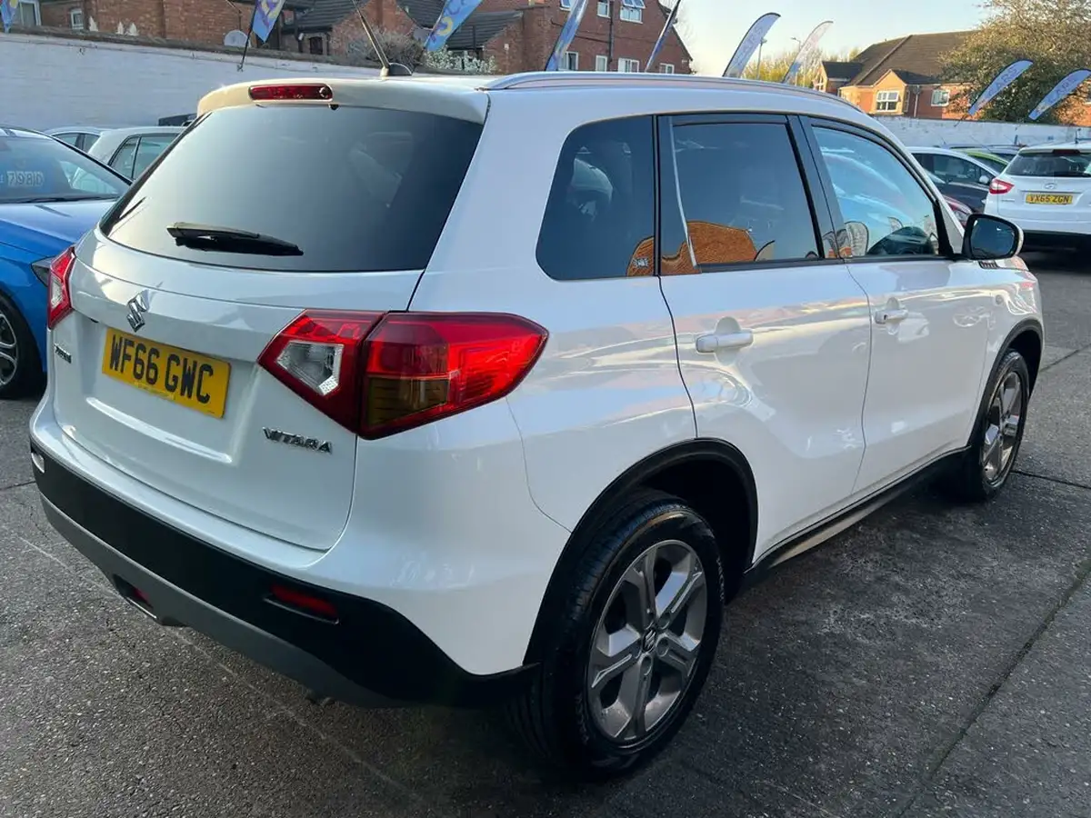 2016-suzuki-vitara-16-sz-t-big-13