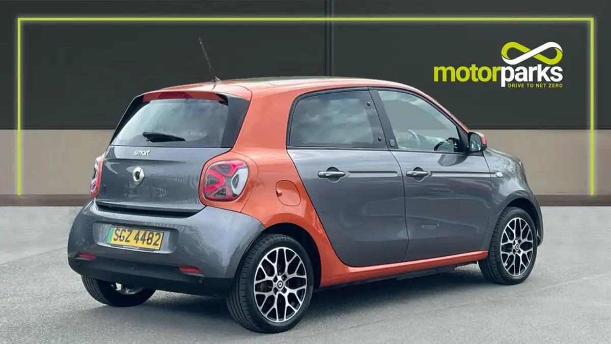 2020-smart-forfour-eq-prime-exclusive-big-2