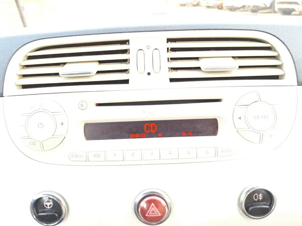 2015-fiat-500-12-pop-ss-big-23