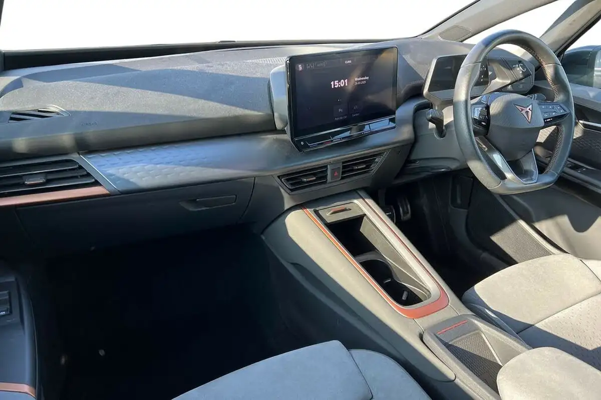 2022-cupra-born-e-v3-204ps-58kwh-big-1