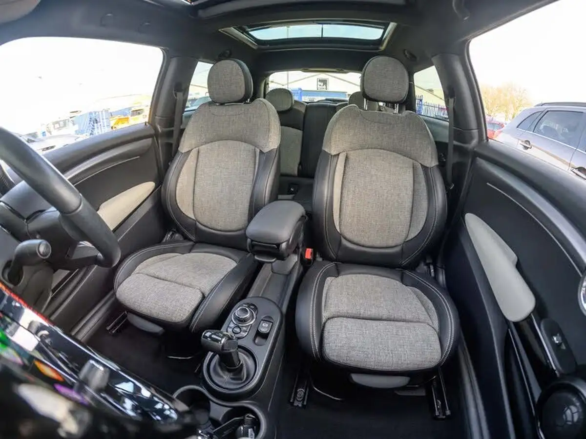 2021-mini-cooper-e-cooper-s-collection-edition-big-22