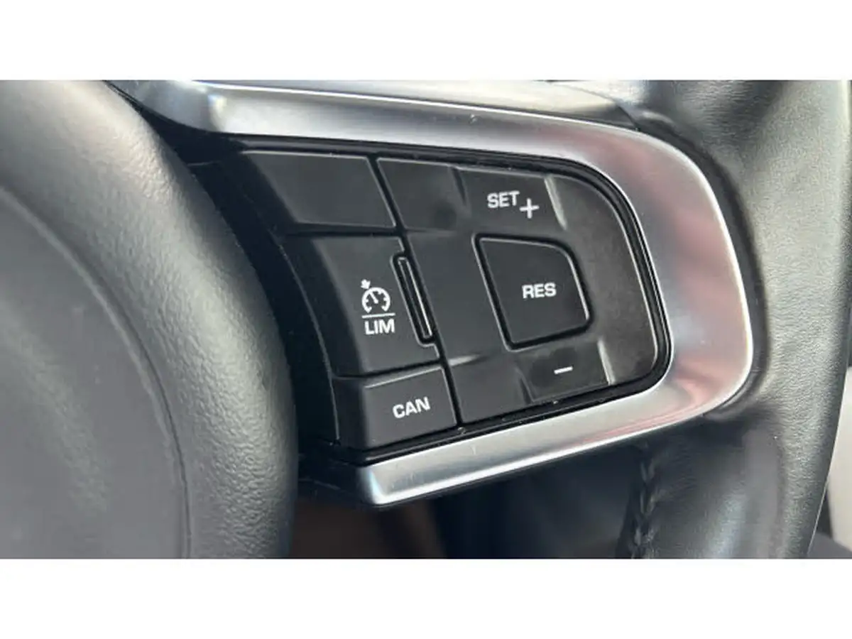 2017-jaguar-f-pace-20-i4d-portfolio-240ps-awd-ss-auto-big-22
