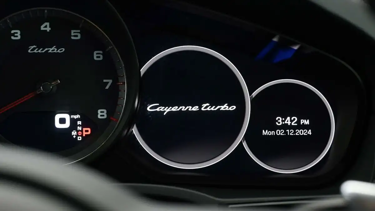 2022-porsche-cayenne-40-v8-turbo-coupe-big-39