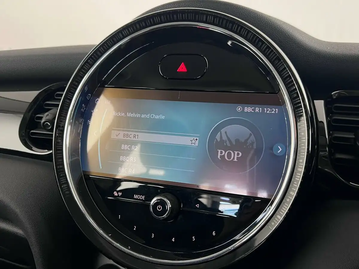 2022-mini-cooper-15-cooper-classic-hatchback-3d-big-21