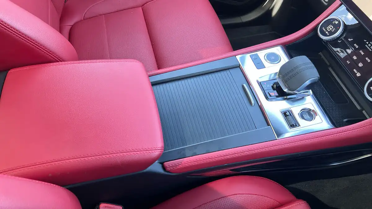 2023-jaguar-f-pace-20-d200-r-dynamic-se-black-big-25
