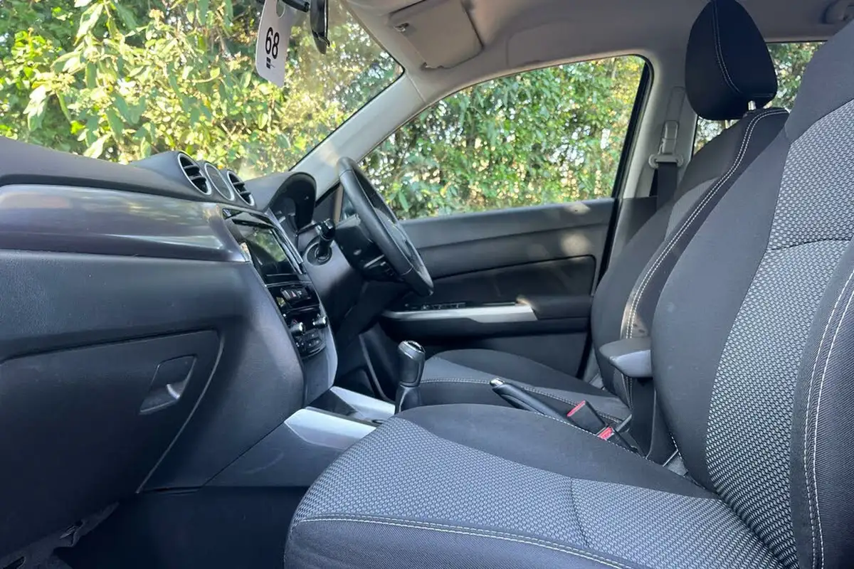 2018-suzuki-vitara-10-boosterjet-sz-t-big-2