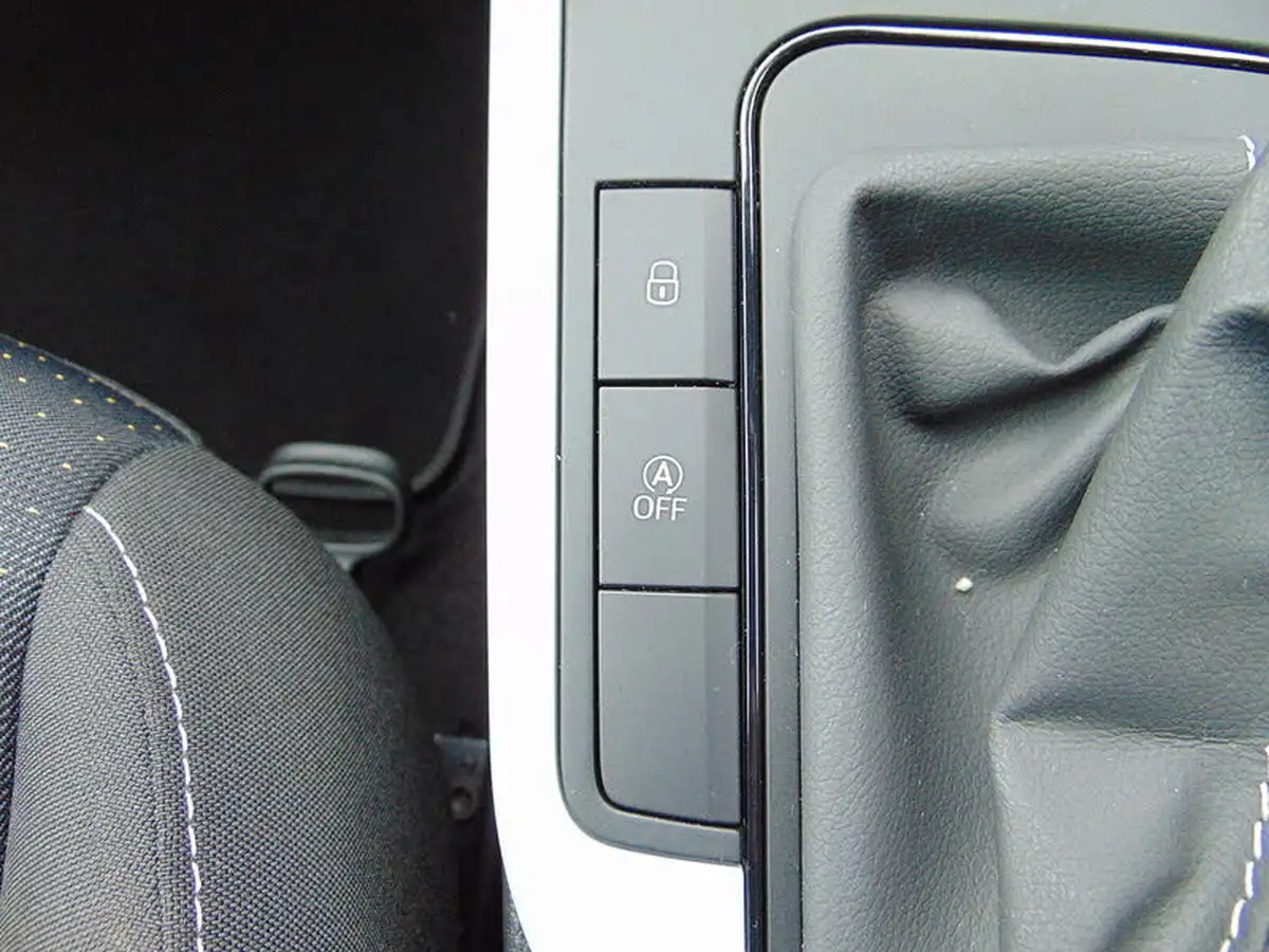 2021-seat-arona-10-tsi-se-technology-110ps-dsg-big-28