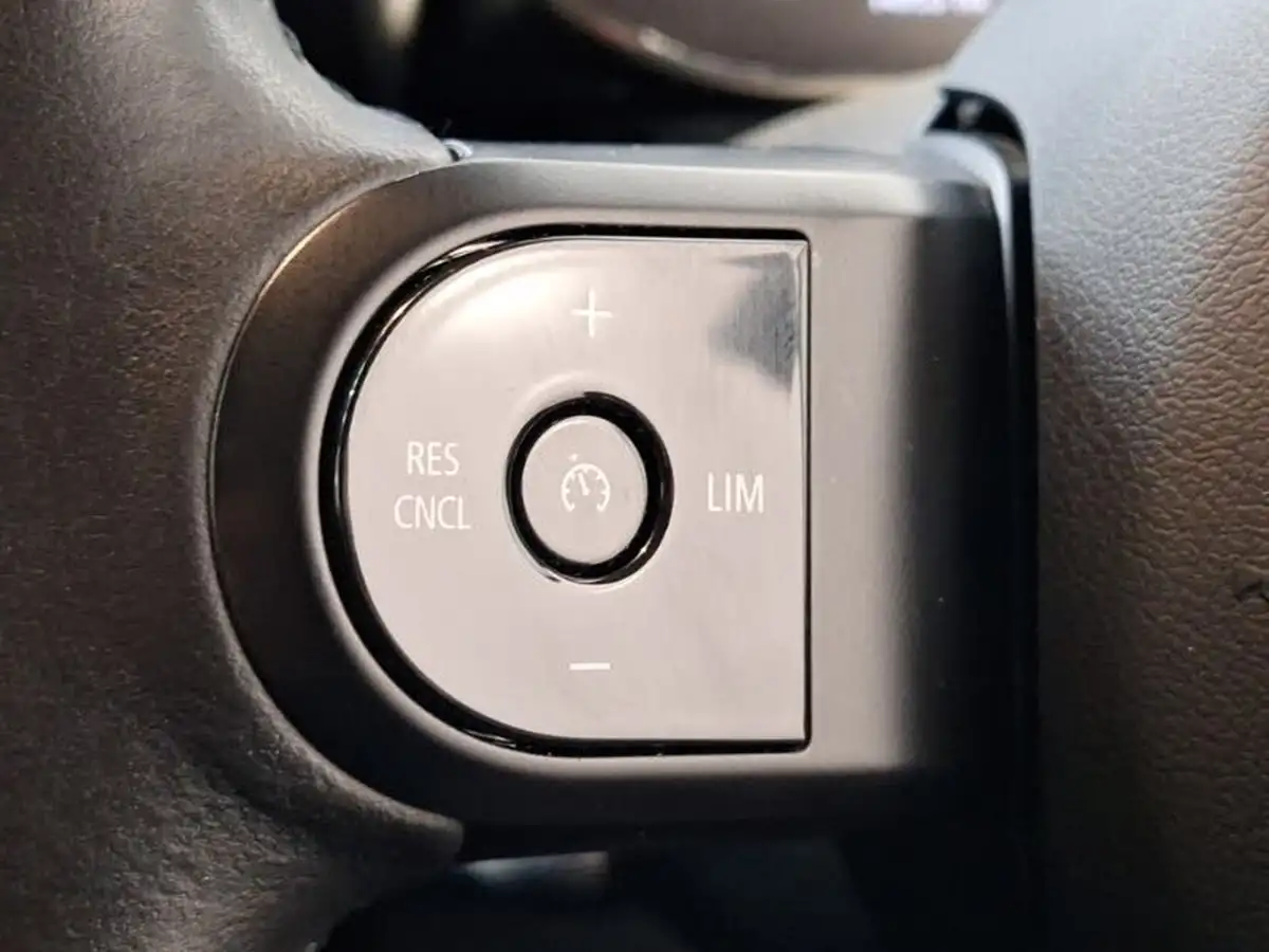 2021-mini-clubman-15-cooper-classic-auto-big-14